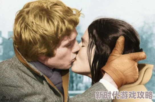 色五月男女爱爱：在这个充满激情的季节里，探讨爱情与欲望交织的美好瞬间与深刻体验
