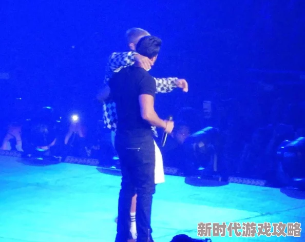 波多野结无码高清中文：最新动态揭示了该系列在观众中的热度持续上升，相关内容和讨论不断增多，引发广泛关注