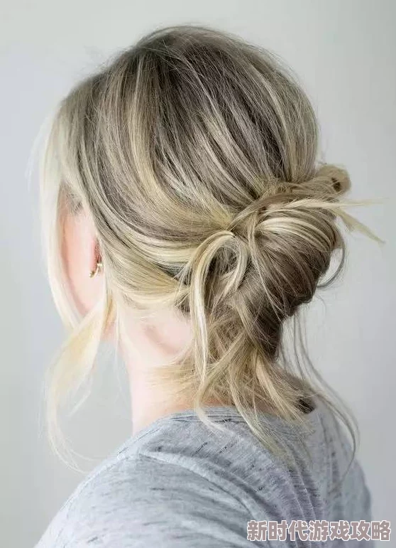 香蕉伊伊色：最新动态揭示其在时尚界的崛起与影响力，成为年轻人追捧的新潮流元素