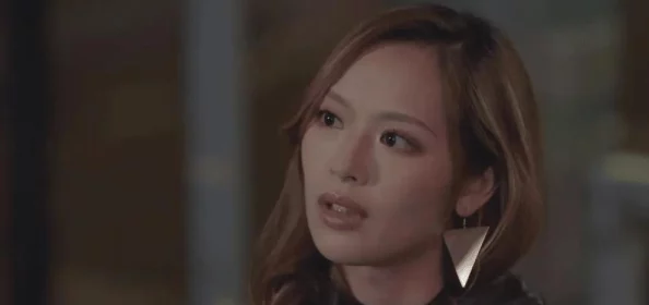 欲乳乱妇第章梅开二春岳：情感纠葛与人性深渊的交织，揭示复杂关系中的爱恨交错与命运转折