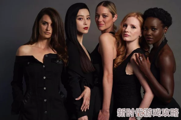 欧美老妇:惊现街头,性感舞姿引发围观,网友热议其大胆表现与时尚风格! 欧美老妇:惊现街头,性感舞姿引发围观,网友热议其大胆表现与时尚风格!