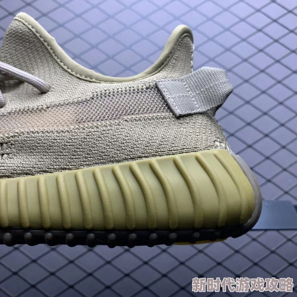 yeezy亚洲限定和美洲限定＂曝光：内部消息称两地发售策略或有差异
