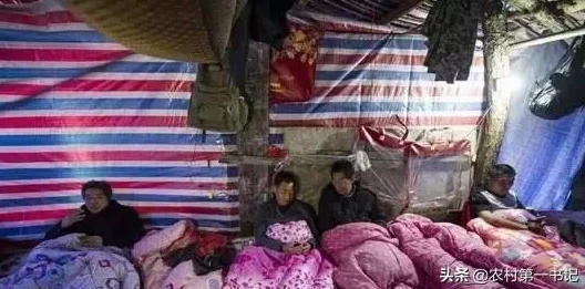农民工工棚嫖妓jd录象曝光，震惊社会引发热议，背后真相令人深思！