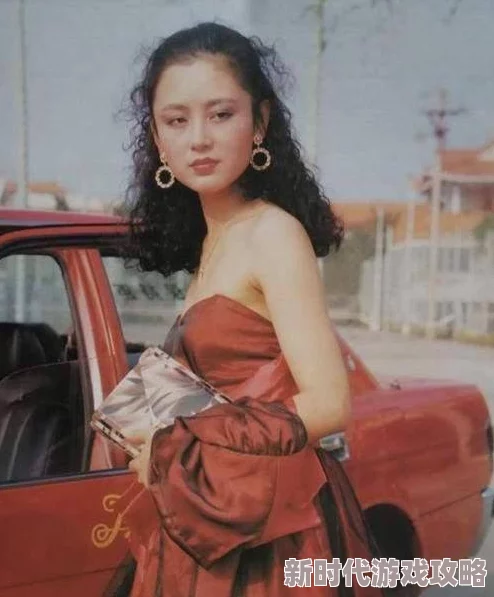 熟女逼逼：她们的生活方式与情感世界，挑战传统观念，引发热议与关注！