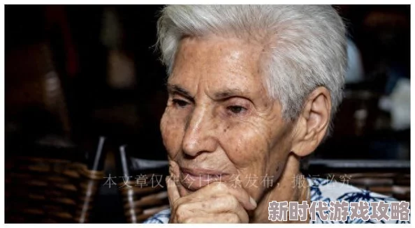 李阿姨今年四十岁，竟然在社交媒体上晒出年轻时的照片，引发网友热议与惊叹！
