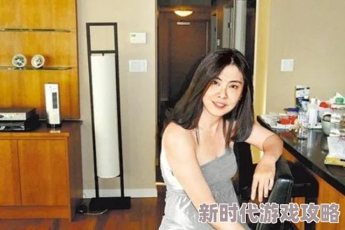 王祖贤被脱得精光三级事件最新进展：警方已介入调查，相关视频引发广泛关注与讨论