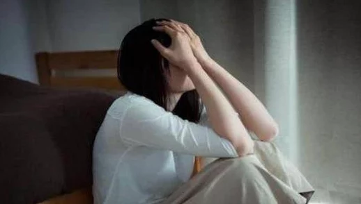 美女隐私视频播放免费，许多网友对此表示担忧，认为这侵犯了个人隐私权，呼吁加强相关法律法规的保护
