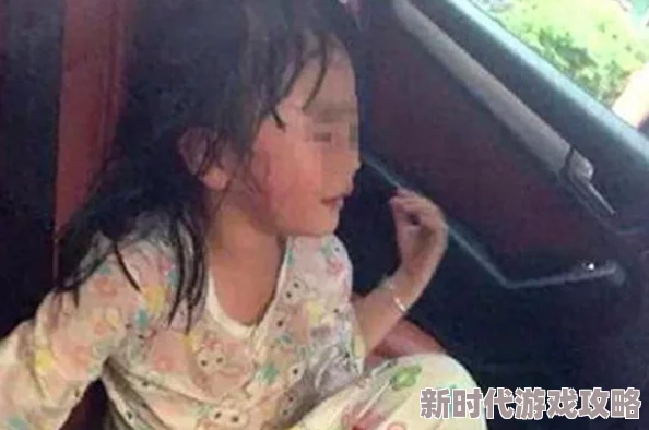 美妇排撅着光溜溜屁股，近日在社交媒体上引发热议，网友们纷纷发表看法，讨论其背后的文化现象与社会影响