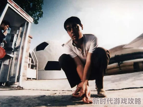 污污的网站免费，网友们对此褒贬不一，有人认为方便获取资源，也有人担心安全和法律风险