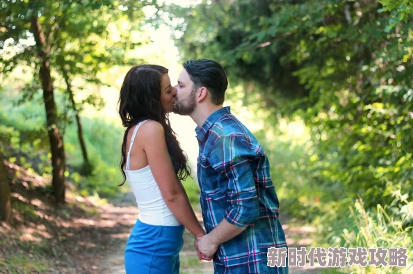 老李头和他的媳妇的性格特点：夫妻间的默契与冲突，展现了生活中的真实与温暖