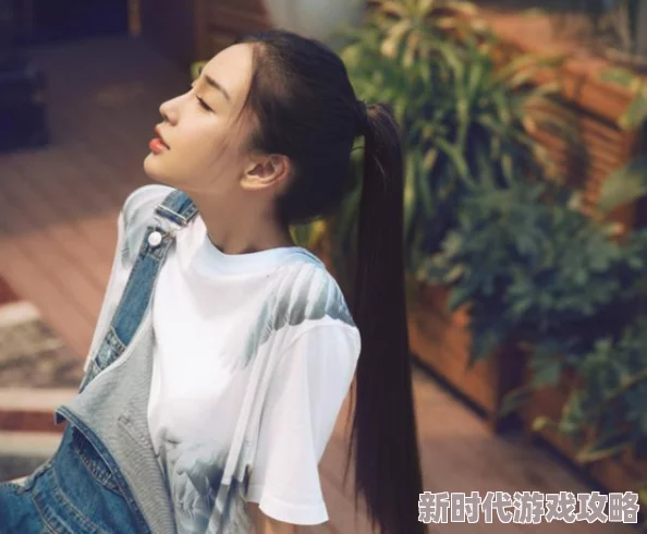 激吻亲胸抹胸视频引发热议，网友纷纷讨论其对社会风气的影响与个人隐私权的保护问题