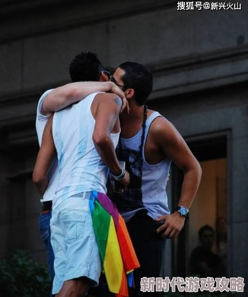 chinese体育生gayxnxx引发热议，网友纷纷表达对性取向和社会接受度的看法，讨论氛围十分活跃