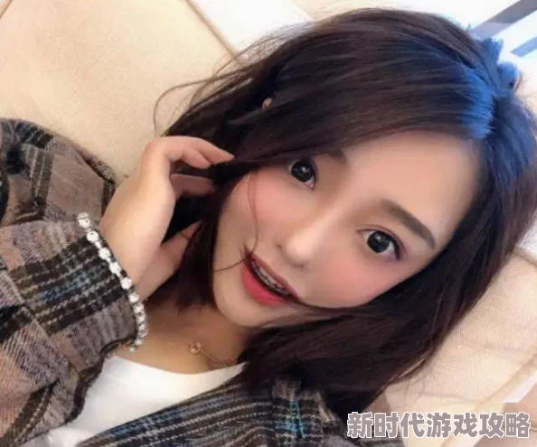 最新在线精品国自拍视频：全新内容上线，带你领略不一样的精彩瞬间，尽在这里等你观看！