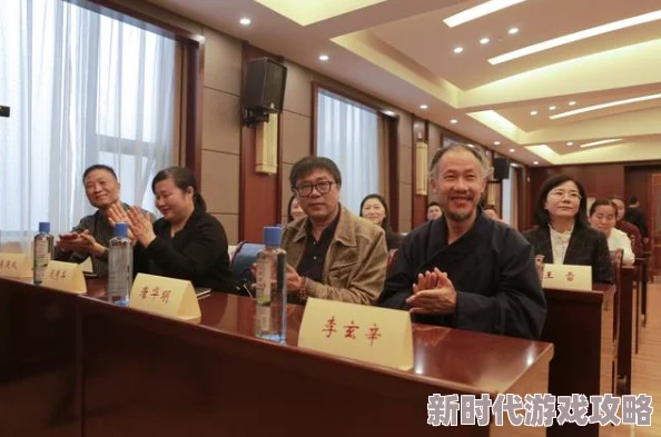 蹂躏丰满老太婆：近日，该事件引发广泛关注，社会各界对老年人权益保护的讨论愈加热烈