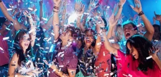 曰皮大免费30分钟，狂欢派对来袭，尽享激情时刻，快来体验前所未有的乐趣！