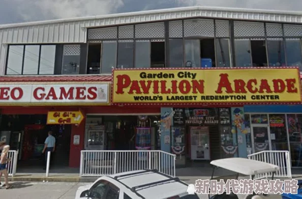 午夜夫妻视频：最新动态揭示了这对夫妻在社交平台上的互动与生活，吸引了众多网友的关注与讨论