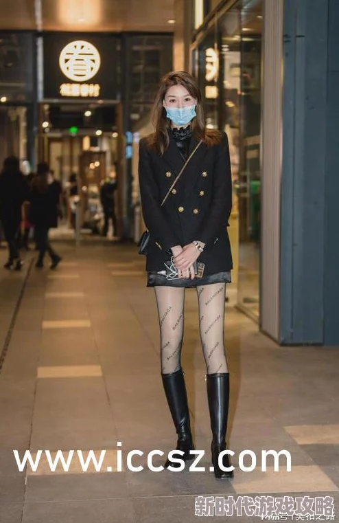 探索周妍希的艺术魅力:裸乳图片背后的故事与无畏表达 探索周妍希的艺术魅力:裸乳图片背后的故事与无畏表达