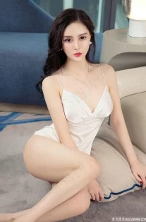 探索131美女三g做爰视频的魅力：揭示背后的故事与视觉盛宴，带你领略不一样的视听体验！