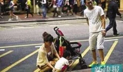嘼皇ZZXXOO另类老太婆：惊现街头，挑战传统观念，引发热议与关注！