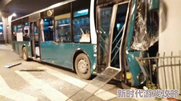 坐公交车上被 的最深的一天电影：一场意外的旅程，揭示人性与命运交织的惊心动魄故事！