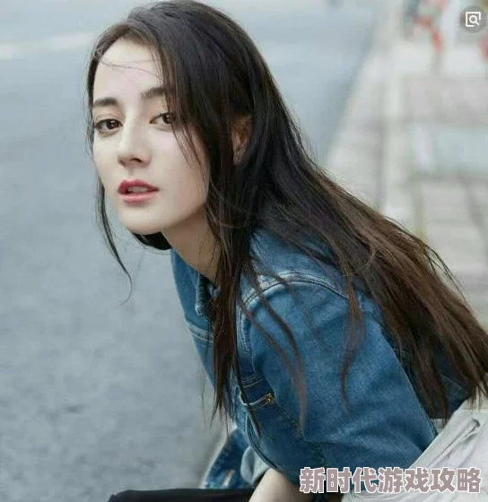 后入美妇：惊爆！她在社交媒体上分享了令人震惊的秘密，瞬间引发热议与关注！