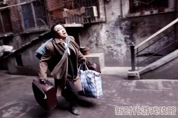 军营深夜：娇喘与低语交织的秘密，探索禁忌之恋的激情与挑战