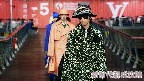 亚洲国产精品lv：最新动态揭示了该品牌在市场上的新策略与产品创新，吸引了众多消费者的关注与讨论