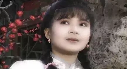 青青河边草免费观看西瓜动漫，画风清新，剧情有趣，非常适合放松心情观看