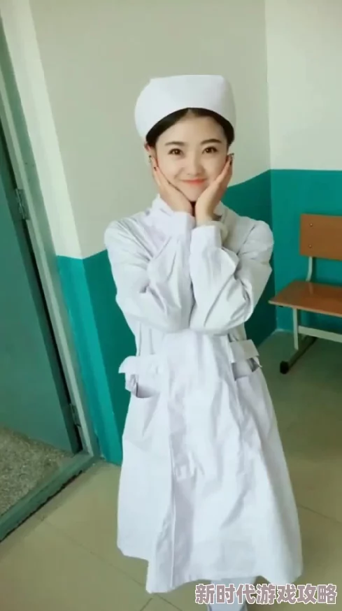 久久精品卫校国产小美女，真是太可爱了，感觉她的笑容能治愈一切烦恼！