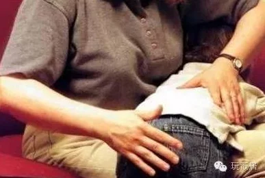 男生gay打屁股spank中国，真是让人感到新奇又有趣的现象，值得关注和讨论