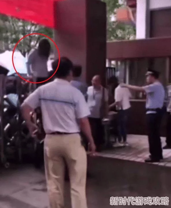 被男同桌摸内裤好爽视频,真是让人感到既害羞又刺激,网友们怎么看呢? 被男同桌摸内裤好爽视频,真是让人感到既害羞又刺激,网友们怎么看呢?