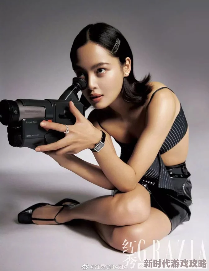 娜美女帝罗宾齐上阵h啪，真是让人期待的组合，画面一定很精彩！