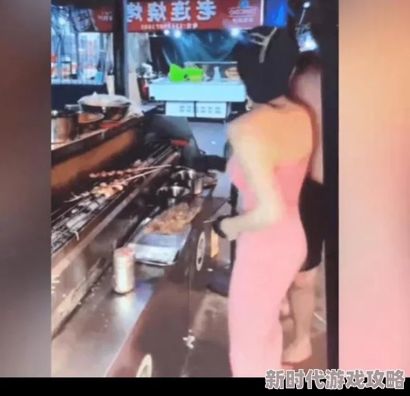 美女洗澡露出胸膛光屁屁网友纷纷表示这样的画面太过火辣让人难以直视同时也有人认为这是艺术的表现形式 美女洗澡露出胸膛光屁屁网友纷纷表示这样的画面太过火辣让人难以直视同时也有人认为这是艺术的表现形式