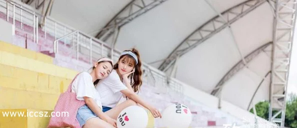 隐私美女下部无遮挡,真是让人惊艳的画面,令人忍不住想多看几眼 隐私美女下部无遮挡,真是让人惊艳的画面,令人忍不住想多看几眼