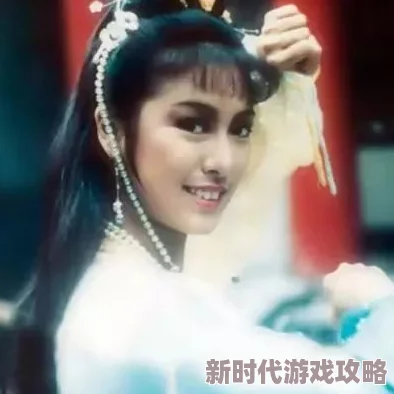 黄蓉乱小说录目伦网友认为这部作品大胆创新，情节紧凑，角色塑造鲜明，但也有人觉得部分内容过于离谱，引发争议