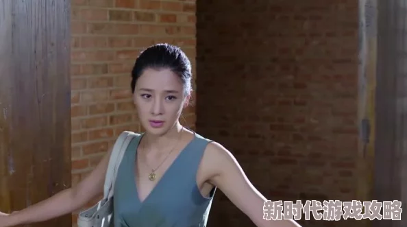 胸大保姆伦理电惊爆内幕：她的秘密生活竟然与富豪们有着千丝万缕的联系，令人震惊的真相曝光！