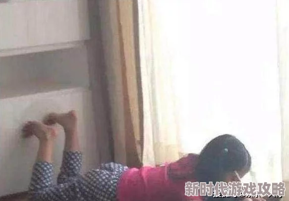 胸大保姆伦理电惊爆内幕：她的秘密生活竟然与富豪们有着千丝万缕的联系，令人震惊的真相曝光！
