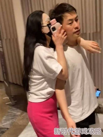 被男人吃奶很爽的毛片两男一女网友认为这种题材虽然刺激但也引发了对性别关系和道德观念的讨论，值得深思