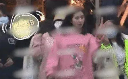 边亲边脱边捏胸视频惊爆内幕曝光让人目瞪口呆的真实场景引发热议网友纷纷围观评论不断