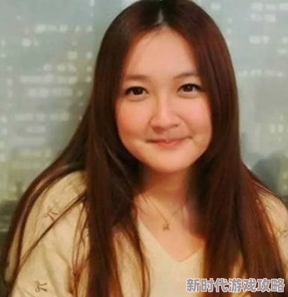 美女caobi惊爆内幕：她竟然是知名企业的高管，背后隐藏着不为人知的故事和令人震惊的转折！