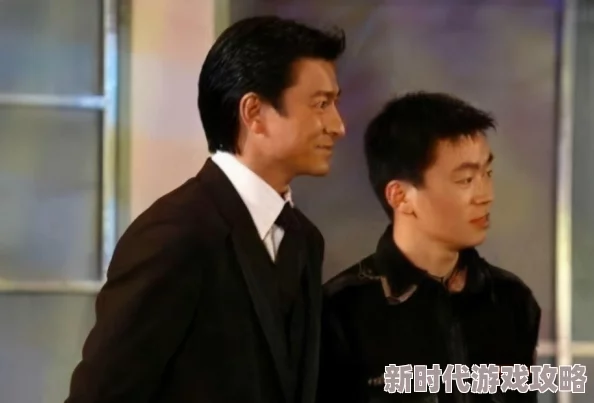 主人要求每天跪着请安发照片，这种行为真让人感到不适，应该尊重彼此的界限