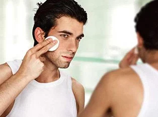 男男双性h惊爆信息：最新研究揭示双性恋男性在情感和生理上的独特需求与挑战，深度探讨社会认同与自我接受的重要性