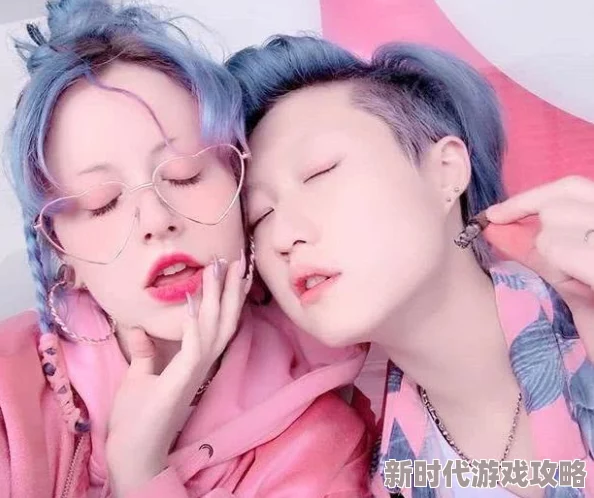 边摸边吃奶边叫床引发热议网友纷纷讨论这背后的真实含义与社会现象让人深思不已