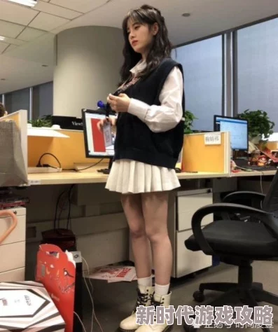 玩弄秘书的奶又大又软惊爆内幕：她竟然在办公室里做出令人震惊的事情，所有同事都目瞪口呆！
