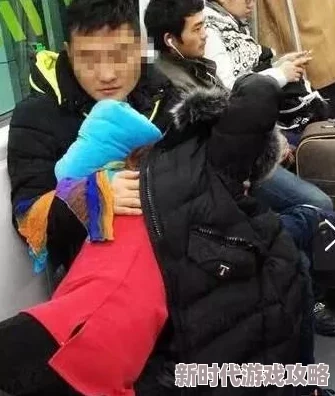 男女吃胸摸下面免费视频 这部视频内容大胆且直白，吸引了不少观众的关注，但也引发了一些争议，大家对其尺度和表现手法有不同看法