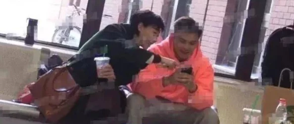 男人吃奶摸下的激动视频展现了人与人之间的亲密关系和情感交流,传递出温暖与爱的正能量,让我们珍惜身边的人 男人吃奶摸下的激动视频展现了人与人之间的亲密关系和情感交流,传递出温暖与爱的正能量,让我们珍惜身边的人