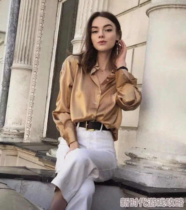 美女胸部无遮挡图片 网友们纷纷表示这样的图片虽然吸引眼球，但也希望能更多关注女性的内在美与才华