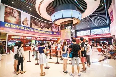 美国1级片最新进展消息：新一轮审查标准引发行业讨论电影分级制度面临改革呼声与观众需求的变化