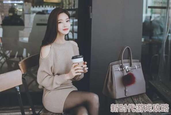 美女被艹免费视频 这部视频真是让人眼前一亮，画面清晰，内容精彩，绝对值得一看，推荐给喜欢的朋友们！