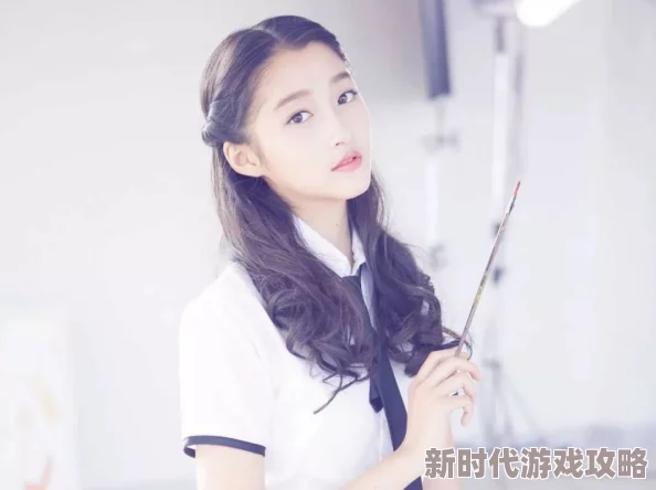 白领娇妻的呻吟最新进展消息：该作品在网络平台上引发热议，许多读者对情节发展表示期待，讨论不断升温